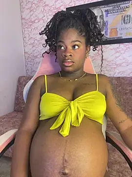 Snapshot of Tamara_Lubezkii chatting on September 25, 2025, 9:21 pm Tamara Lubezkii online show from September 25, 2025, 9:21 pm