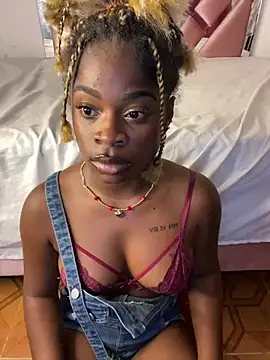 Snapshot of Tamara_Lubezkii chatting on February 23, 2025, 8:33 pm Tamara Lubezkii online show from February 23, 2025, 8:33 pm