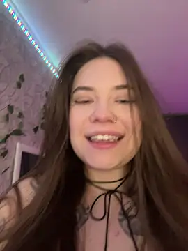 Vikki toriya online show from February 27, 2025, 9:04 pm