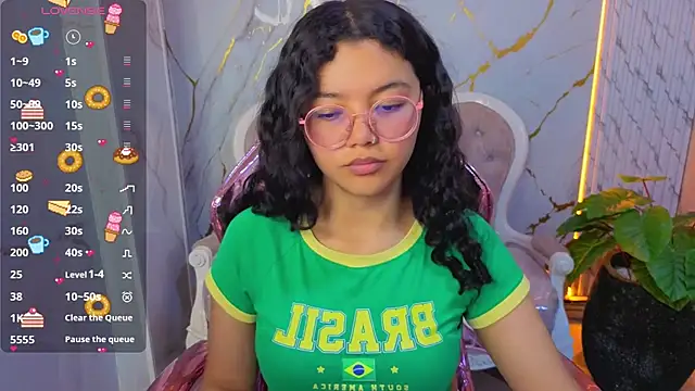 victoria castillo b online show from March 25, 2026, 7:46 pm