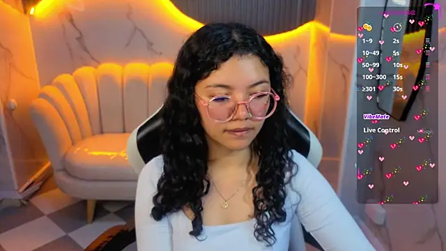 victoria castillo b online show from February 25, 2026, 7:47 pm