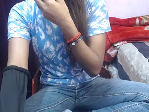 Snapshot of Angel_kiyara chatting on December 2, 2025, 6:31 pm Angel kiyara online show from December 2, 2025, 6:31 pm