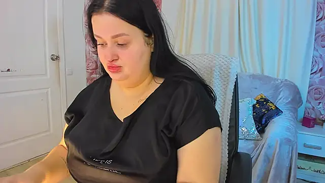 Snapshot of MonaSteele chatting on September 30, 2025, 5:24 am MonaSteele online show from September 30, 2025, 5:24 am