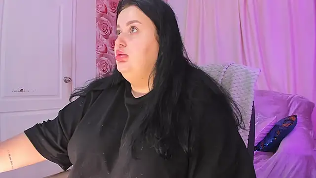 Snapshot of MonaSteele chatting on September 25, 2025, 5:24 am MonaSteele online show from September 25, 2025, 5:24 am