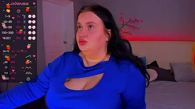 Snapshot of MonaSteele chatting on November 12, 2025, 12:31 pm MonaSteele online show from November 12, 2025, 12:31 pm