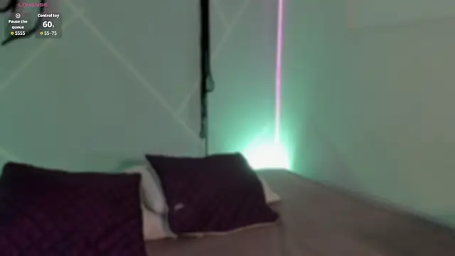 Alexa Espinoza online show from November 11, 2025, 11:38 am