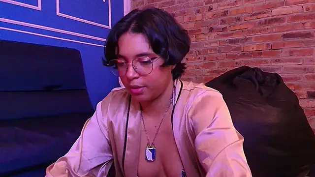 Snapshot of Emmapark_ chatting on December 18, 2025, 6:56 pm Emmapark online show from December 18, 2025, 6:56 pm