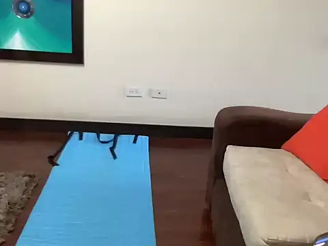 littlelatinhunter online show from October 29, 2025, 12:04 pm