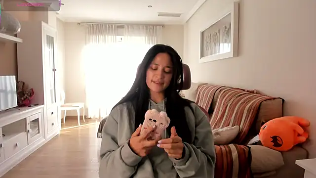 Snapshot of bella_apont chatting on November 23, 2025, 1:43 pm bella apont online show from November 23, 2025, 1:43 pm