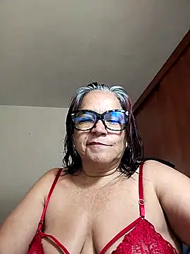 MARIANMILLS   online show from December 4, 2025, 1:21 pm