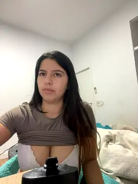 Contantin helena online show from December 3, 2025, 8:14 am