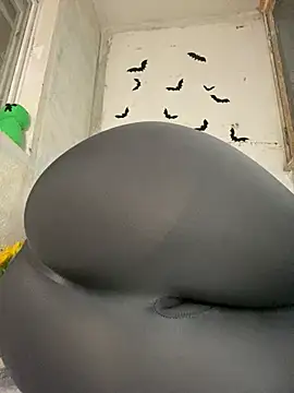 Erotic Synth Goddess online show from March 12, 2026, 4:44 pm