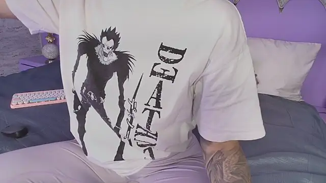 Giaa Ross online show from April 11, 2026, 7:39 pm