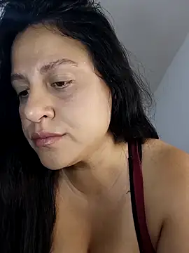 whitegirl0122 online show from October 30, 2025, 8:28 pm