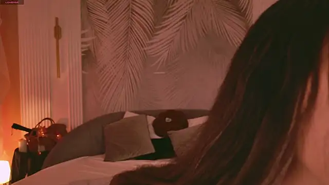 Miley Smile online show from October 26, 2025, 5:52 am