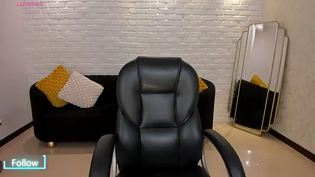 Snapshot of AlyssaDean chatting on November 4, 2025, 11:36 am AlyssaDean online show from November 4, 2025, 11:36 am