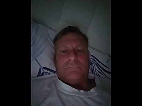 johnnym1 online show from June 1, 2026, 4:13 am
