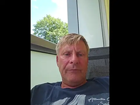johnnym1 online show from July 10, 2026, 1:55 pm