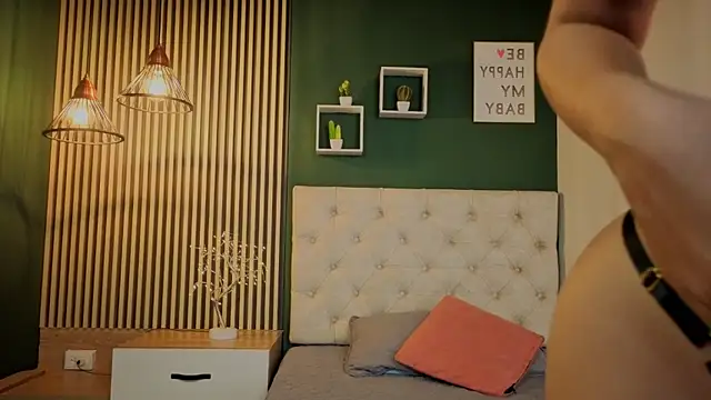 madison little  online show from September 14, 2025, 4:51 pm