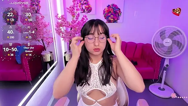 Snapshot of Miss_dolly_ chatting on February 7, 2025, 12:39 pm Miss dolly  online show from February 7, 2025, 12:39 pm