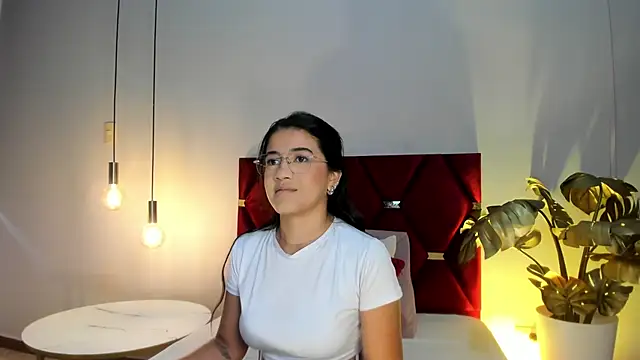 LeaahCarter online show from October 17, 2025, 5:59 pm