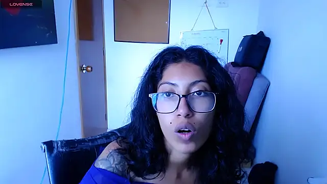 sofia rosse4 online show from February 17, 2026, 9:12 pm