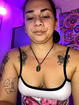 Snapshot of Amarantha_666 chatting on December 2, 2025, 4:41 pm Amarantha 666 online show from December 2, 2025, 4:41 pm