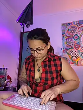 Snapshot of Amarantha_666 chatting on November 22, 2025, 8:51 pm Amarantha 666 online show from November 22, 2025, 8:51 pm