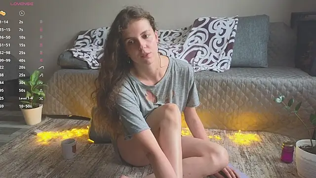 Snapshot of Sereta_Finn chatting on September 21, 2025, 11:48 am Sereta Finn online show from September 21, 2025, 11:48 am