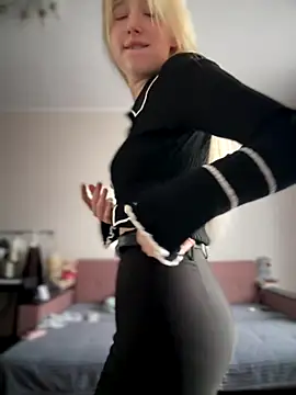 NikaMur online show from November 10, 2025, 3:44 am