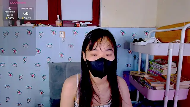 Snapshot of __Saphia__ chatting on March 5, 2025, 12:38 am Saphia online show from March 5, 2025, 12:38 am