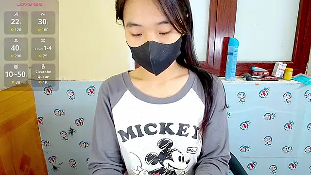 Snapshot of __Saphia__ chatting on November 25, 2025, 12:33 am Saphia online show from November 25, 2025, 12:33 am