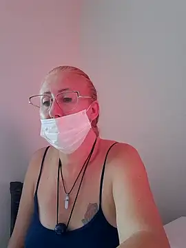 Snapshot of MILEIDE980 chatting on November 12, 2025, 1:26 pm MILEIDE980 online show from November 12, 2025, 1:26 pm