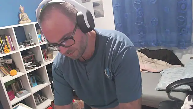 Snapshot of ravingr4d4 chatting on November 6, 2025, 11:53 pm ravingr4d4 online show from November 6, 2025, 11:53 pm