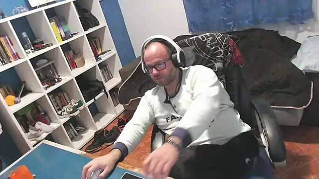 Snapshot of ravingr4d4 chatting on November 14, 2025, 11:52 pm ravingr4d4 online show from November 14, 2025, 11:52 pm