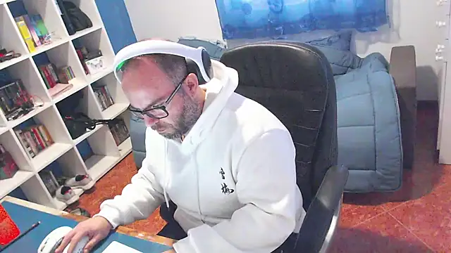 ravingr4d4 online show from January 8, 2026, 11:49 am