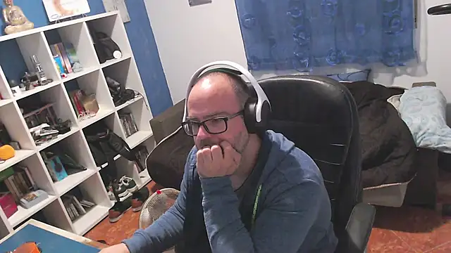 Snapshot of ravingr4d4 chatting on November 5, 2025, 9:51 pm ravingr4d4 online show from November 5, 2025, 9:51 pm