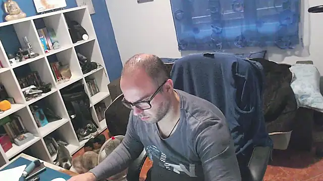 Snapshot of ravingr4d4 chatting on November 5, 2025, 9:12 am ravingr4d4 online show from November 5, 2025, 9:12 am