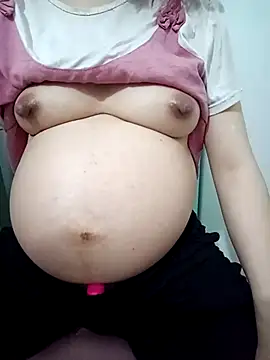 SweetGirl2k2 online show from April 17, 2026, 11:40 pm