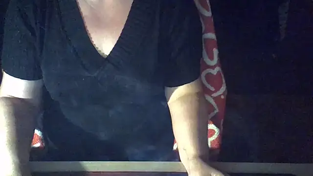 Snapshot of Silvia2277 chatting on November 4, 2025, 8:12 pm Silvia2277 online show from November 4, 2025, 8:12 pm