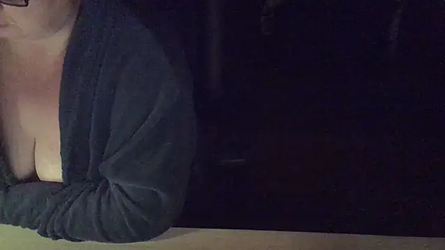 Snapshot of Silvia2277 chatting on November 1, 2025, 9:41 pm Silvia2277 online show from November 1, 2025, 9:41 pm