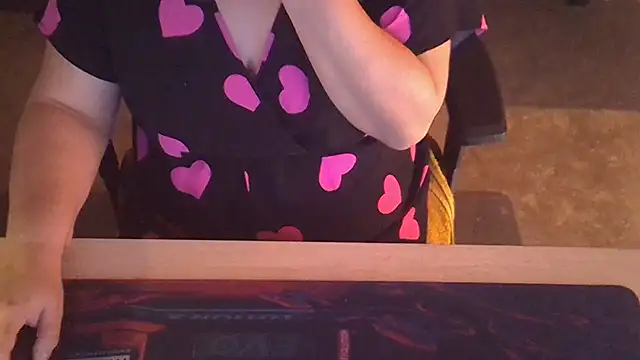 Snapshot of Silvia2277 chatting on October 25, 2025, 8:46 am Silvia2277 online show from October 25, 2025, 8:46 am