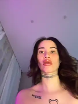 Snapshot of Yunasi chatting on November 30, 2025, 12:28 pm Yunasi online show from November 30, 2025, 12:28 pm