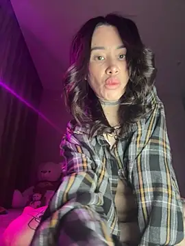 Snapshot of Yunasi chatting on November 12, 2025, 1:37 pm Yunasi online show from November 12, 2025, 1:37 pm