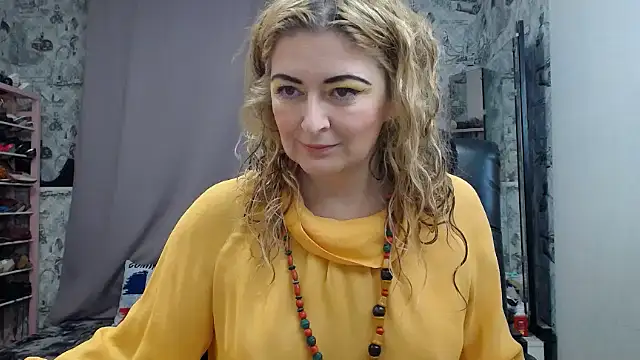 Helen1974 online show from October 6, 2025, 5:57 pm