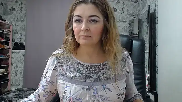 Helen1974 online show from January 30, 2025, 5:17 pm