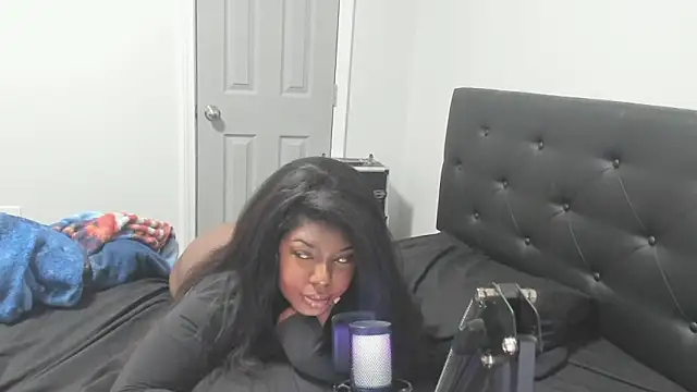 Snapshot of demi_xoxo chatting on February 2, 2026, 12:31 am demi xoxo online show from February 2, 2026, 12:31 am