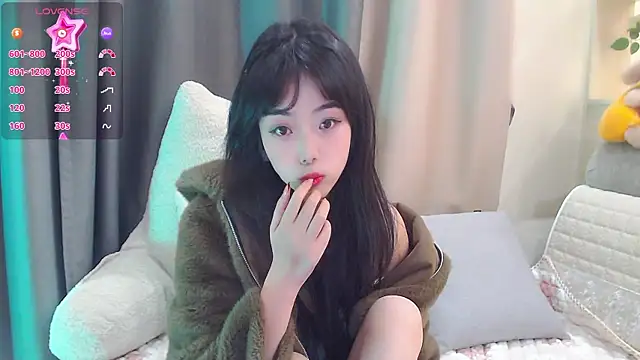 Snapshot of Duludulu_007 chatting on February 25, 2025, 1:00 pm Duludulu 007 online show from February 25, 2025, 1:00 pm