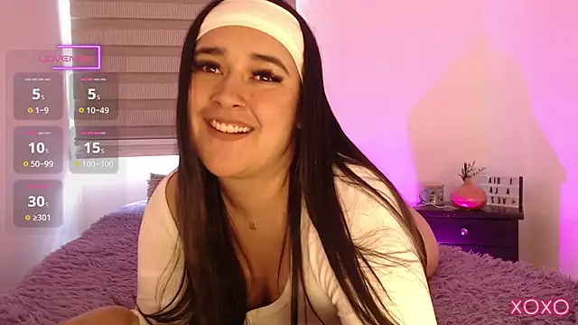 Snapshot of Megan_FE chatting on March 9, 2025, 4:00 pm Megan FE online show from March 9, 2025, 4:00 pm