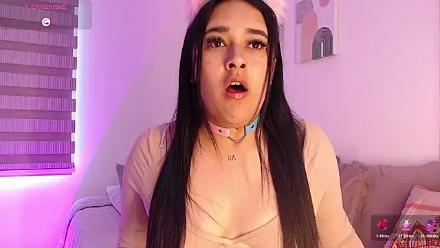 Snapshot of Megan_FE chatting on November 5, 2025, 1:25 pm Megan FE online show from November 5, 2025, 1:25 pm